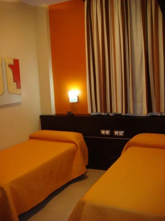 Hotel Leon Tierra De Vinos La Palma Del Condado 2*,